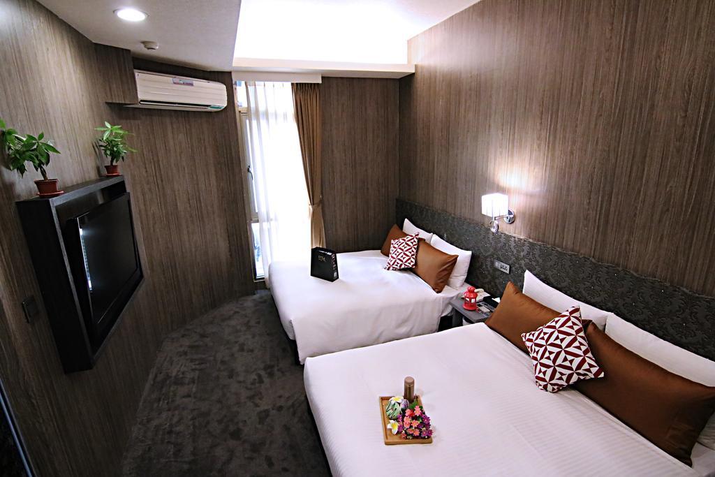 Ximen 101 - S Hotel Taipei Exterior photo